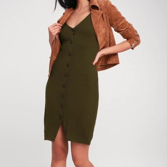 *NEW* OLIVE GREEN RIBBED BUTTON-FRONT MIDI DRESS - Picture 4 of 7